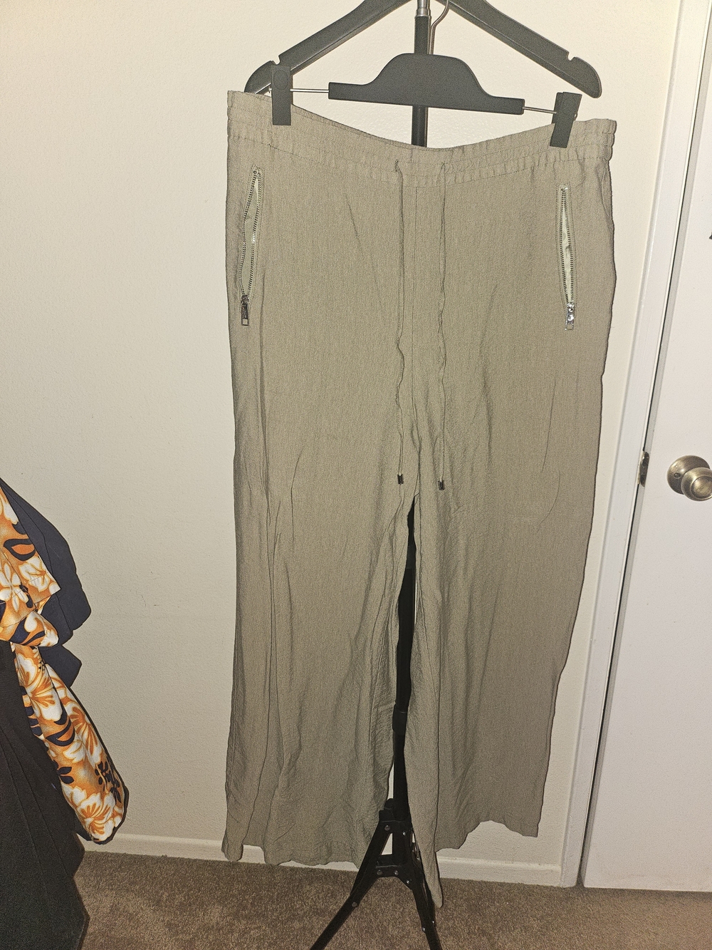 DKNY Olive Wide-Leg Drawstring Pants with Zip Pockets